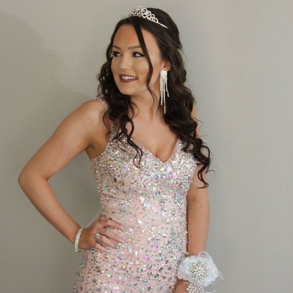 Prom / graduation dress - Picture 2 of 5